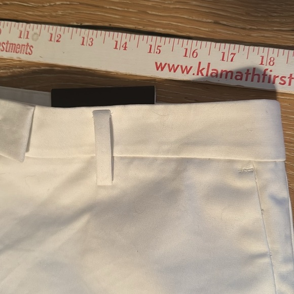 NWT Ann Taylor City Shorts Womens 14 Devin Fit Straight Stretch Flat Front White - Picture 10 of 12